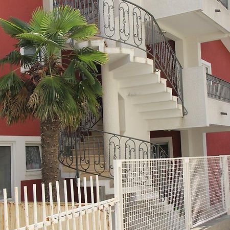 Apartments Durutovic بار المظهر الخارجي الصورة