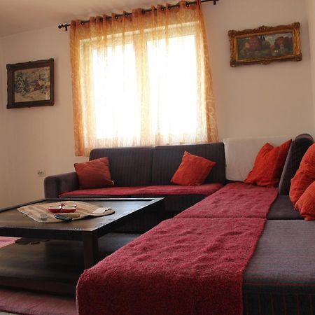 Apartments Durutovic بار المظهر الخارجي الصورة